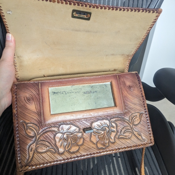 Tooled Leather Purse Yukon Moose Design - Picture 3 of 5